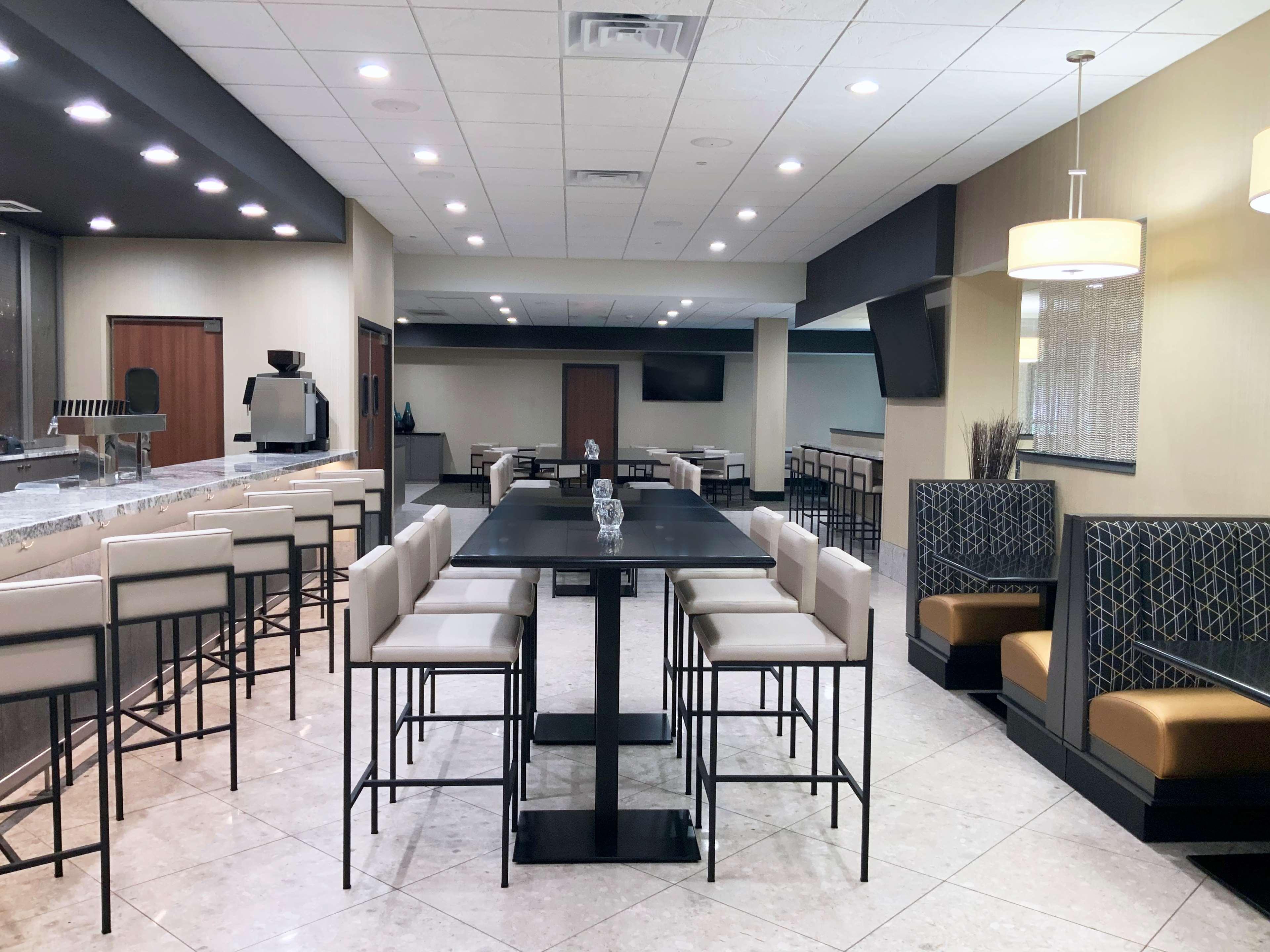 Doubletree By Hilton Madison Downtown Hotel Buitenkant foto