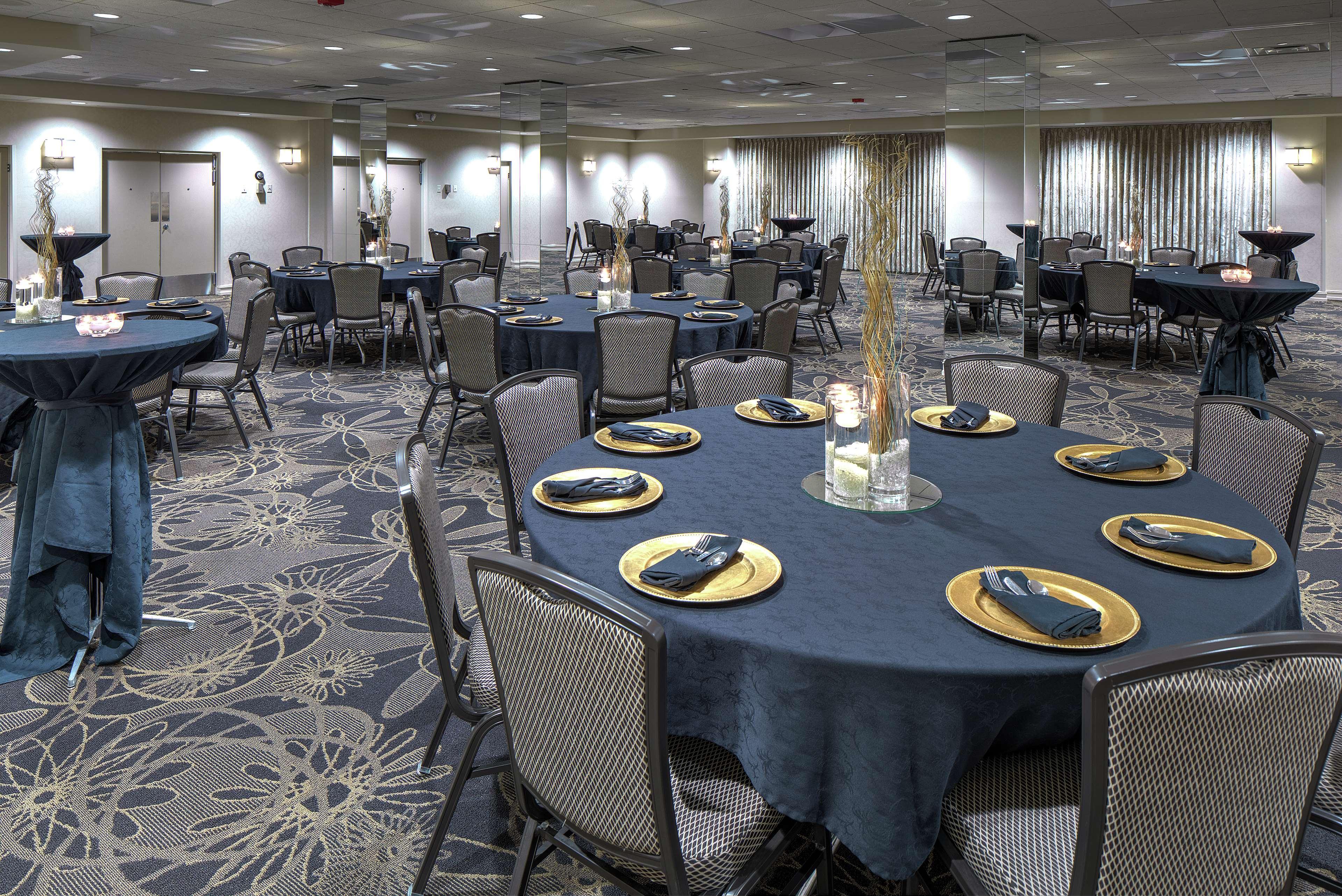 Doubletree By Hilton Madison Downtown Hotel Buitenkant foto